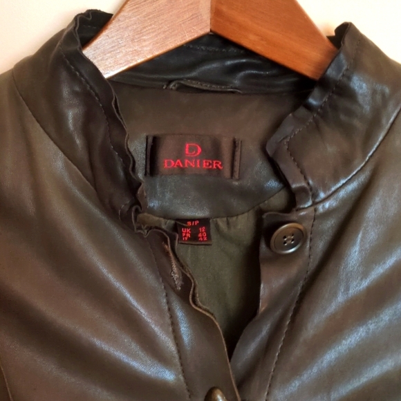 Danier leather blazer sz S - Picture 4 of 9